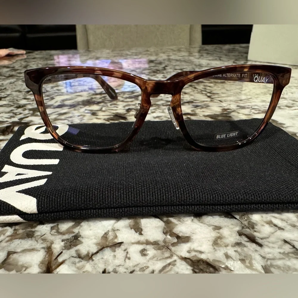 Quay Hardwire Blue Blocking Glasses